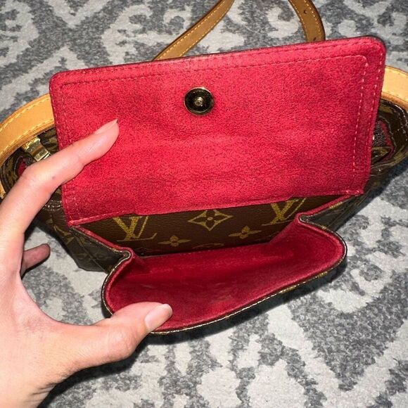 Louis Vuitton Monogram Viva Cite PM Shoulder Bag - Picture 5 of 16